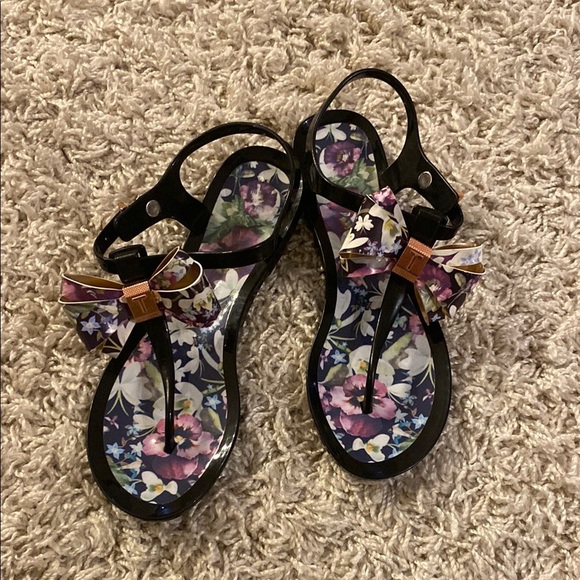 Ted Baker Black Sandals with Bow Embellishments size 38 new - Picture 1 of 5